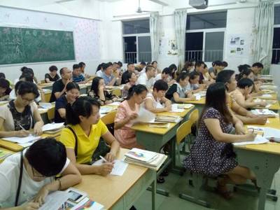 海口市英才小学双创系列活动之“家校携手,陪伴孩子成长,备战双创国检”