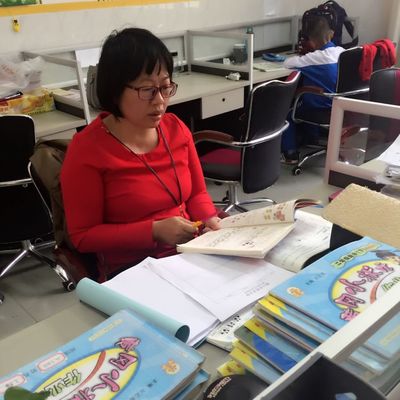 海口市英才小学二年级数学组第二次集体备课活动。