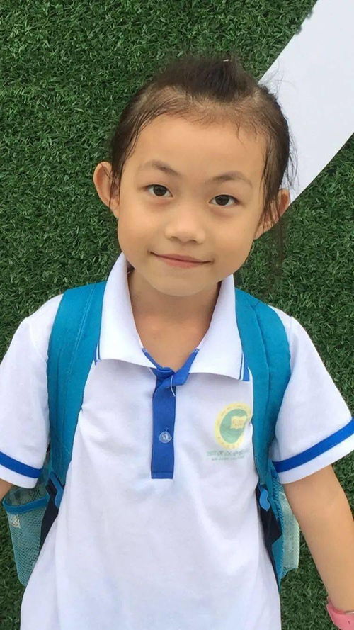 海口青少年用笑脸撑起海南自贸港的明天