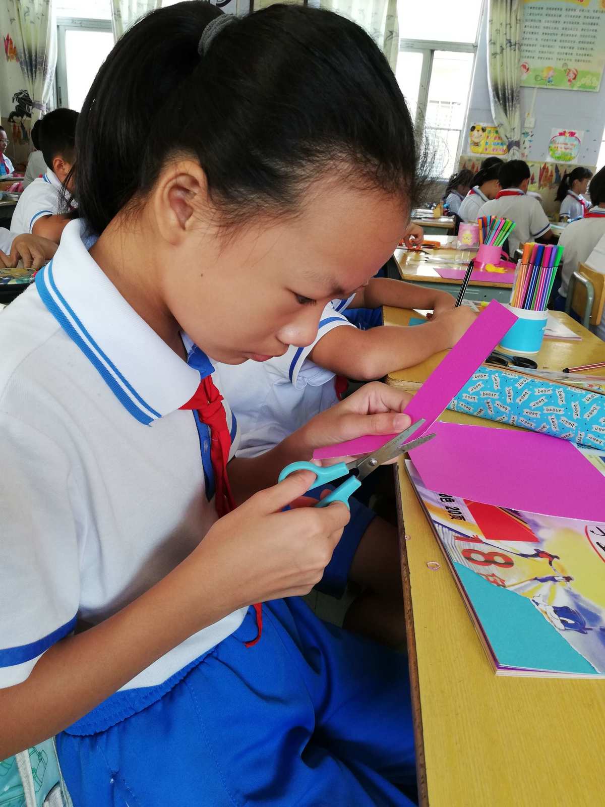 海口市英才小学美术组"四课"暨"传承手工艺术,追求指尖梦.