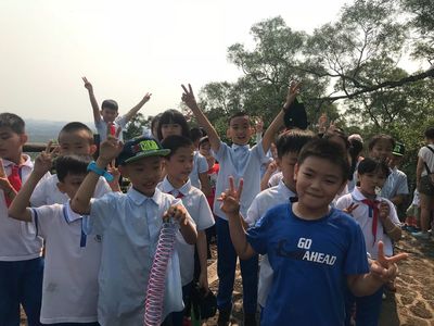 寻找春天--海口市英才小学三五班游记