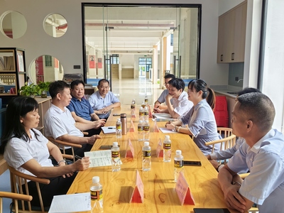 县人大常委会主任陈朝芳调研我县基础教育发展情况