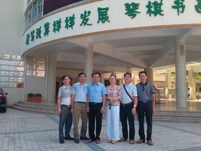 今早,我跟随黄校长到海口市英才小学了解校长们的学习情况。