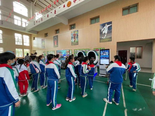 品味科技盛宴 助力少年成长 红庆河小学参加鄂尔多斯市中小学第十二届科技节暨第九届动漫节体验活动