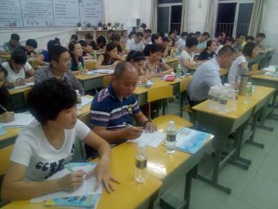 海口市英才小学双创系列活动之“家校携手,陪伴孩子成长,备战双创国检”