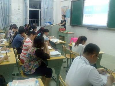 海口市英才小学双创系列活动之“家校携手,陪伴孩子成长,备战双创国检”