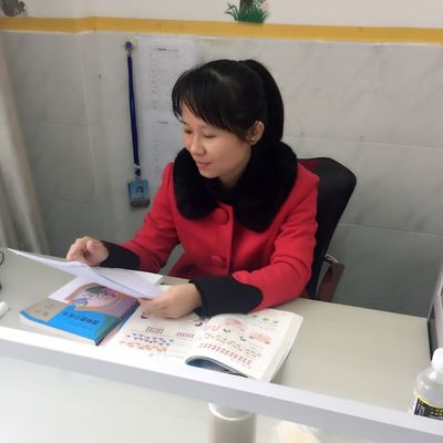 海口市英才小学二年级数学组第二次集体备课活动。